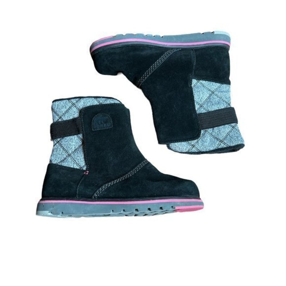 Sorel black and gray fur lined Waterproof boots size 4